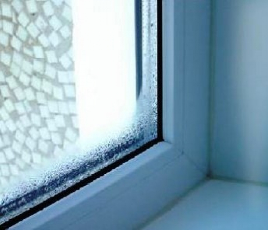 Замерзают окна: что делать?