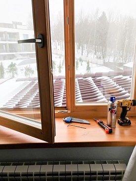 Ремонт деревянных окон в квартире в Москве
